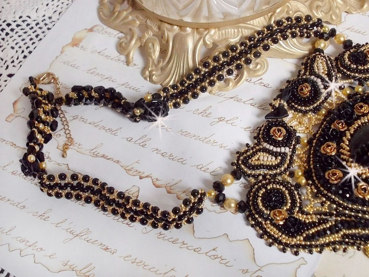 Cleopatra necklace embroidered with black onyx, pearls and seed beads 