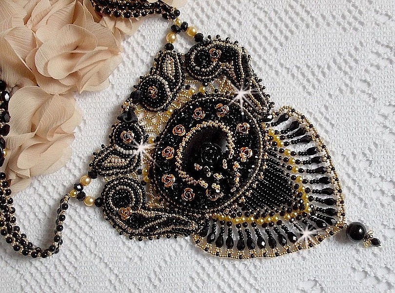 Cleopatra necklace embroidered with black onyx, pearls and seed beads 