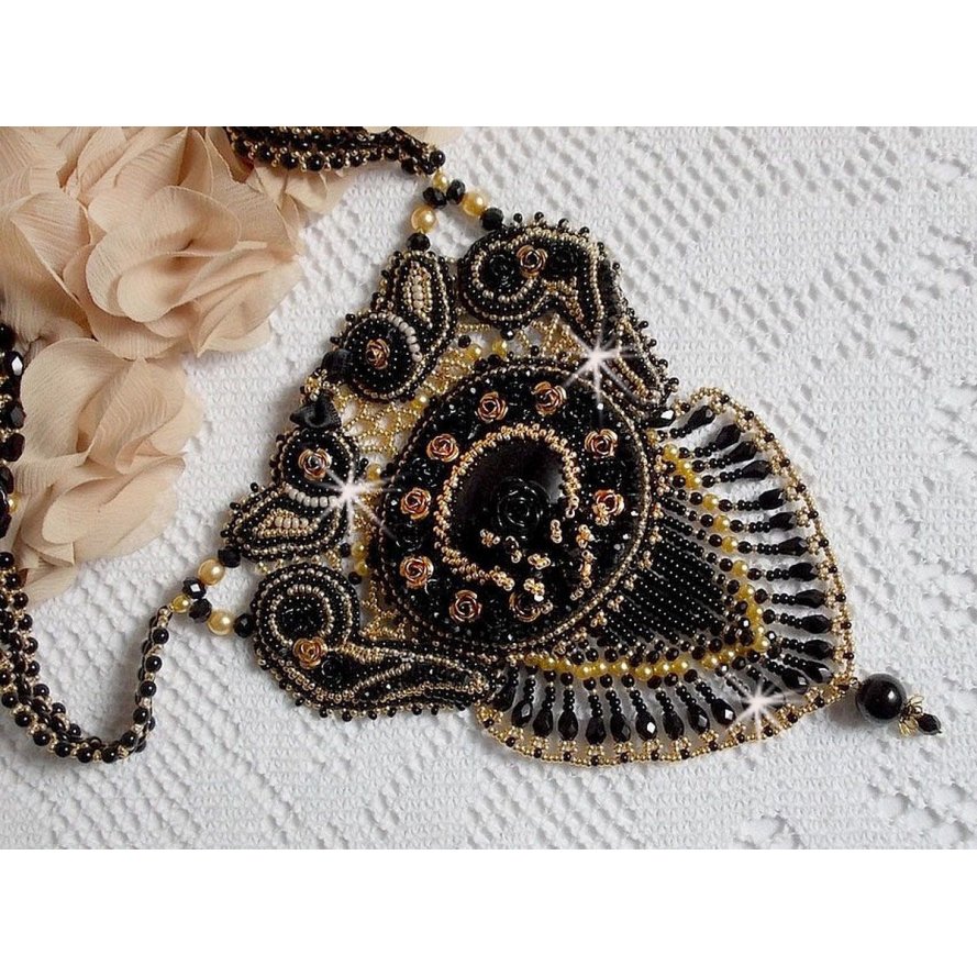 Cleopatra necklace embroidered with black onyx, pearls and seed beads 