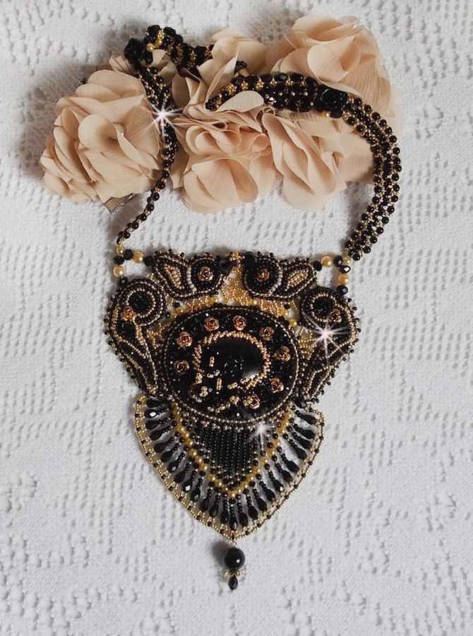 Cleopatra necklace embroidered with black onyx, pearls and seed beads 