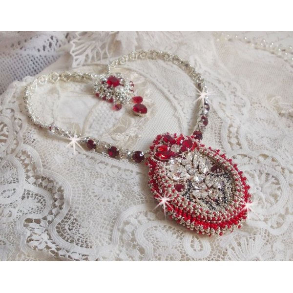 Drigon Red necklace embroidered with red Swarovski crystals, silver seed beads, rhinestones, clasps and 925/1000 silver chains