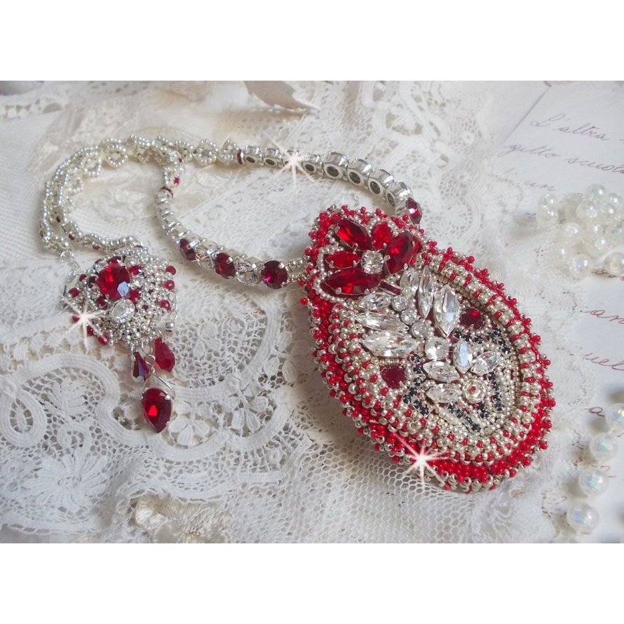 Drigon Red necklace embroidered with red Swarovski crystals, silver seed beads, rhinestones, clasps and 925/1000 silver chains