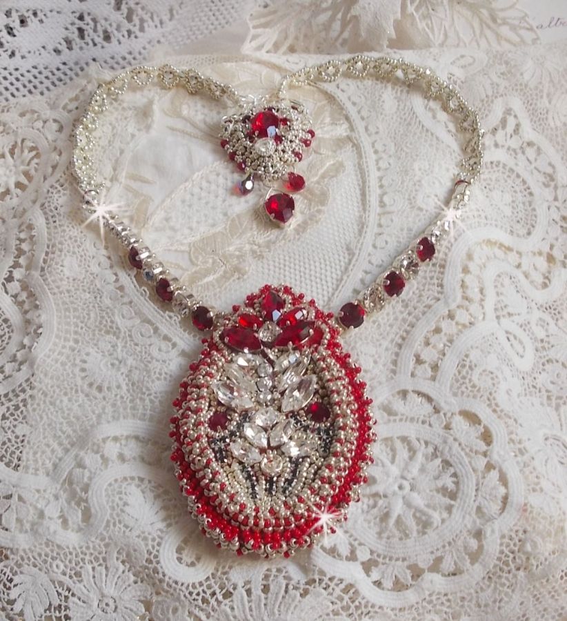 Drigon Red necklace embroidered with red Swarovski crystals, silver seed beads, rhinestones, clasps and 925/1000 silver chains