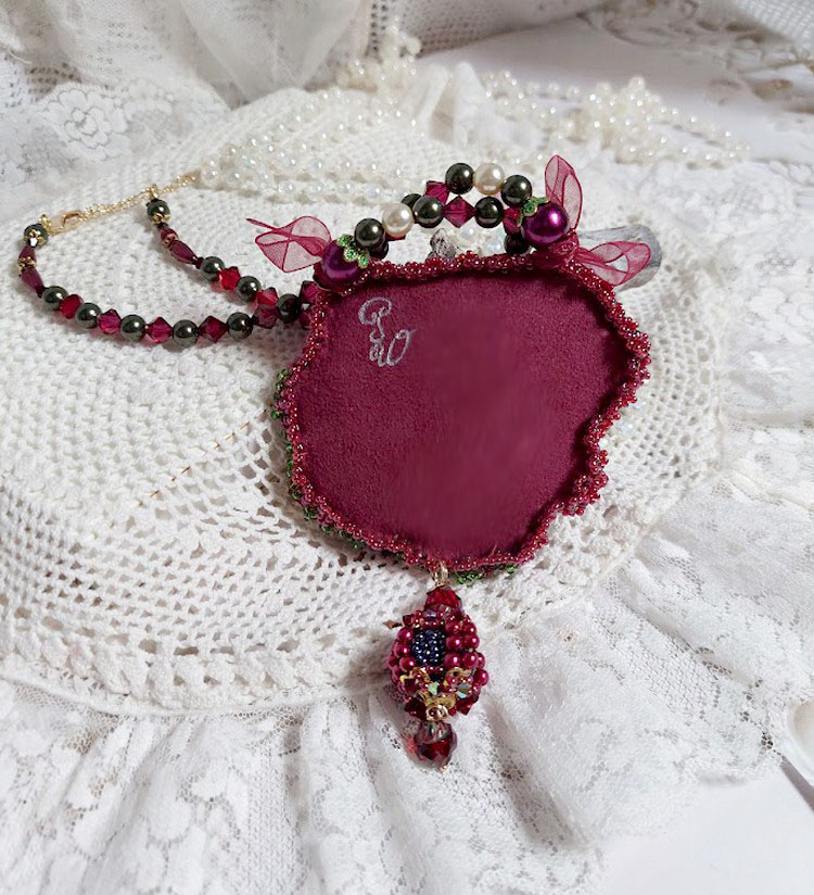 Necklace Enchantment of Autumn embroidered with pearly pearls Bordeaux, a lace, various pearls and seed beads