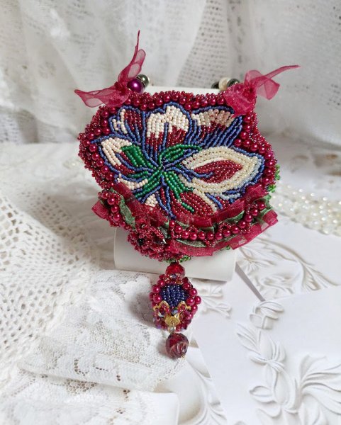 Necklace Enchantment of Autumn embroidered with pearly pearls Bordeaux, a lace, various pearls and seed beads