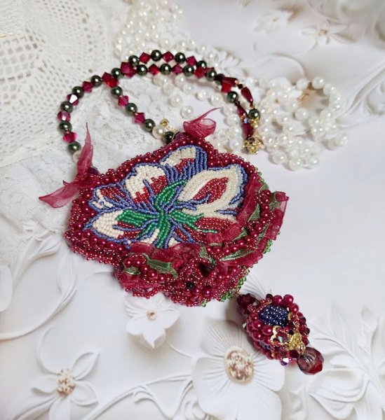 Necklace Enchantment of Autumn embroidered with pearly pearls Bordeaux, a lace, various pearls and seed beads