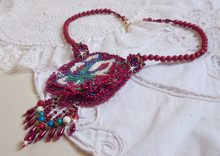 Necklace Enchantment of Autumn embroidered with pearly pearls Bordeaux, a lace, various pearls and seed beads