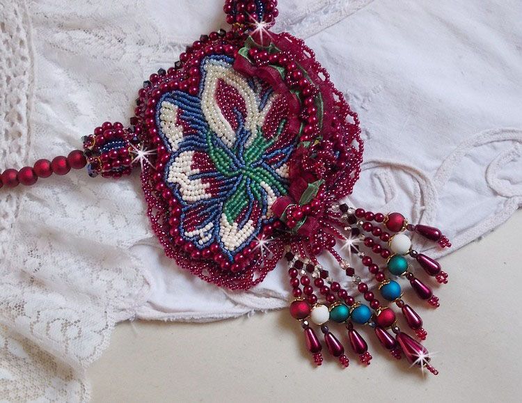 Necklace Enchantment of Autumn embroidered with pearly pearls Bordeaux, a lace, various pearls and seed beads