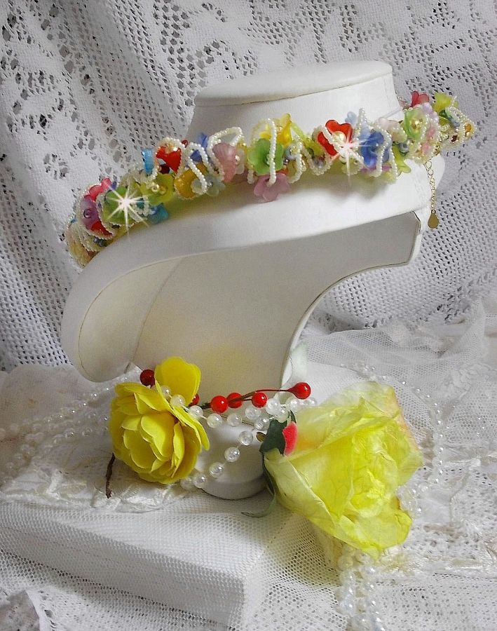 Garden Flowers necklace with Frosted flowers, rockeries, yellow tubes, Lucite flowers and rockeries