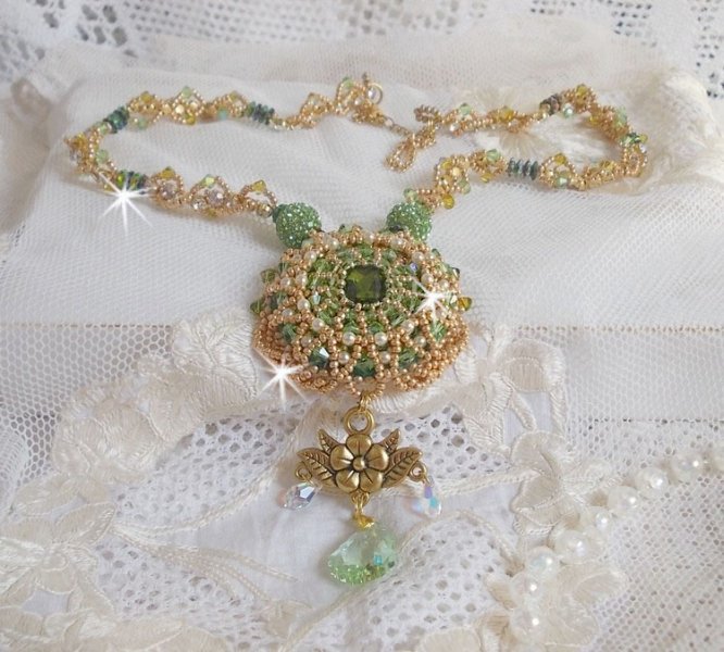 Garden Party necklace embroidered with a Green Bohemian Crystal, Swarovski beads and Miyuki seed beads