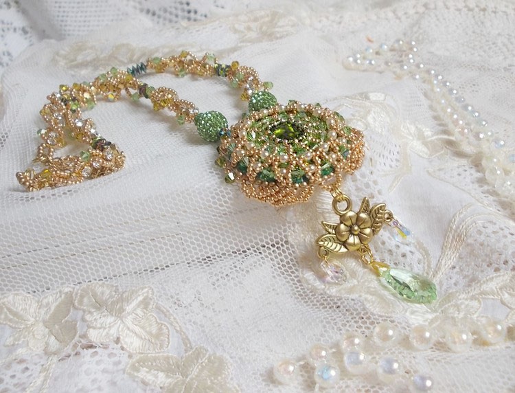 Garden Party necklace embroidered with a Green Bohemian Crystal, Swarovski beads and Miyuki seed beads