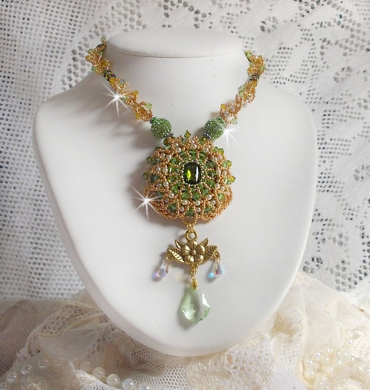 Garden Party necklace embroidered with a Green Bohemian Crystal, Swarovski beads and Miyuki seed beads