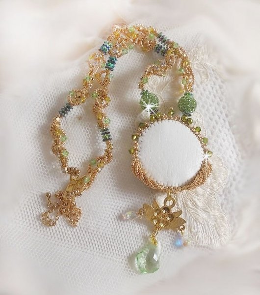 Garden Party necklace embroidered with a Green Bohemian Crystal, Swarovski beads and Miyuki seed beads