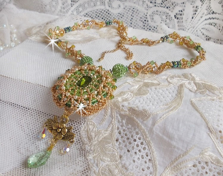 Garden Party necklace embroidered with a Green Bohemian Crystal, Swarovski beads and Miyuki seed beads