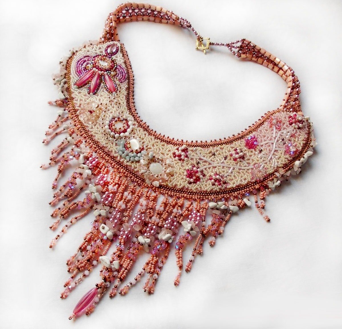 Rose Royale necklace, embroidered with semi-precious pearls, Swarovski crystal and various quality pearls in Haute-Couture style