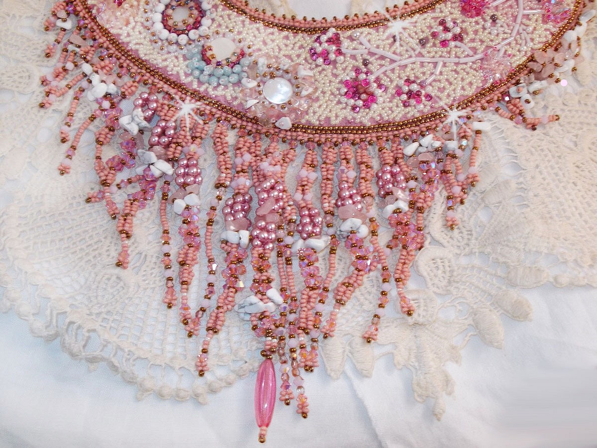 Rose Royale necklace, embroidered with semi-precious pearls, Swarovski crystal and various quality pearls in Haute-Couture style