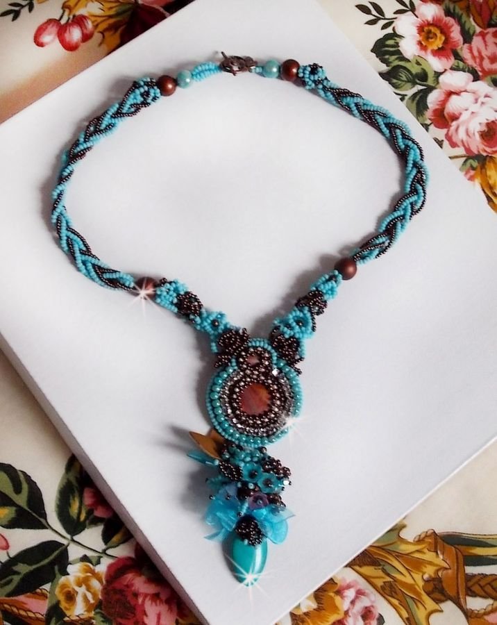 Haute-Couture Turquoise necklace embroidered with Swarovski crystals and semi-precious stones