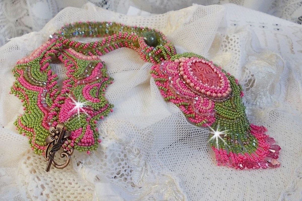 Miss Lady necklace embroidered with green and pink seed beads and a resin cabochon