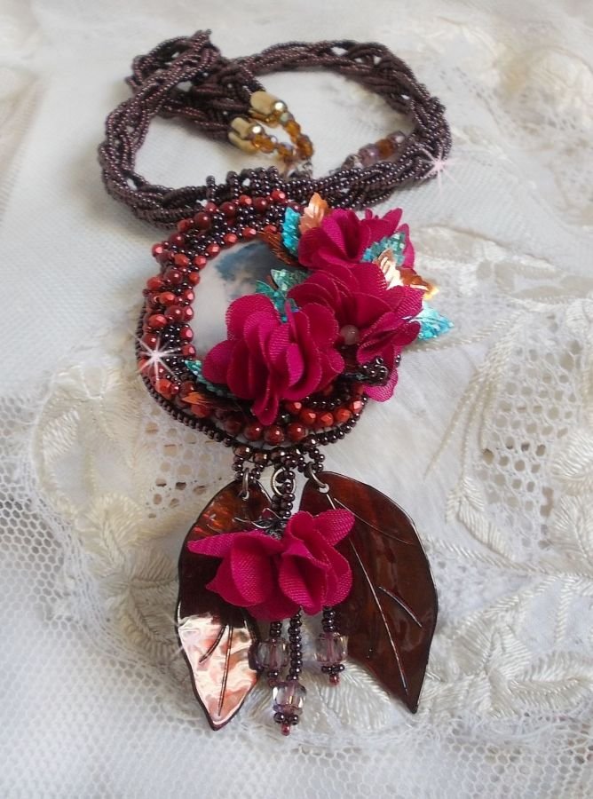 Belle Hélène Haute-Couture pendant necklace with fabric flowers and mother of pearl leaves