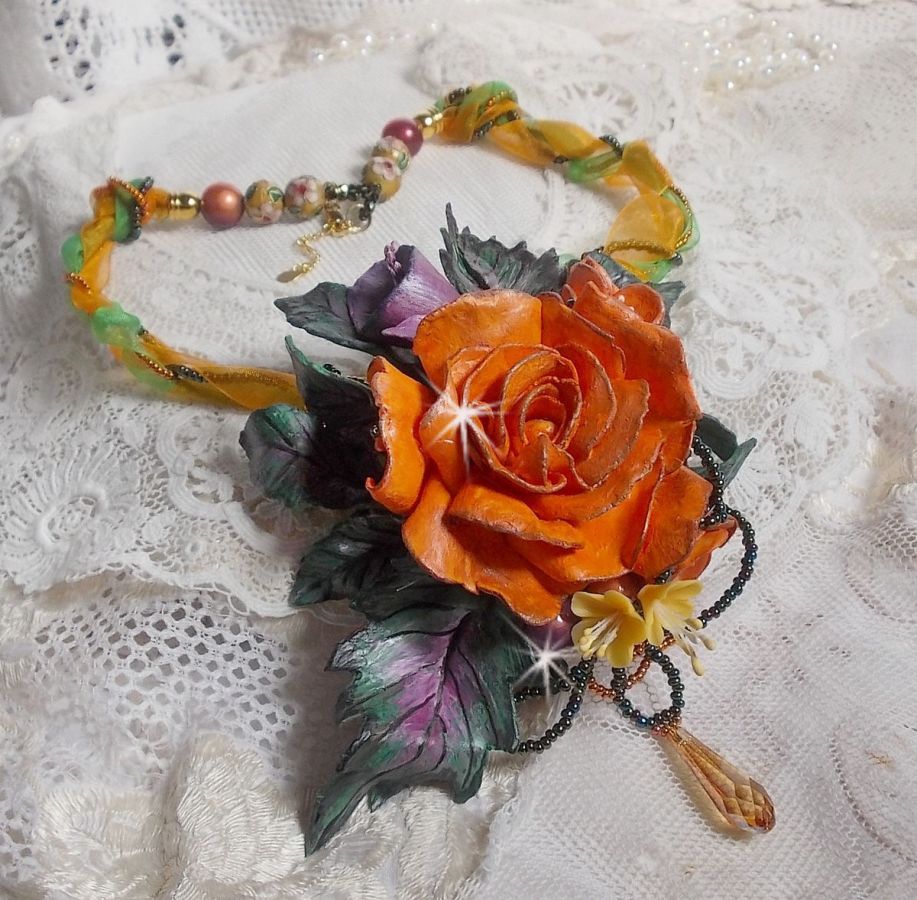 Pendant necklace Douceur de Printemps created with cold porcelain and various beads