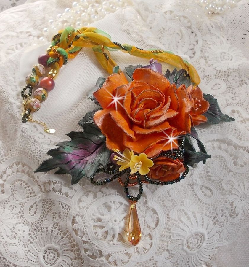 Pendant necklace Douceur de Printemps created with cold porcelain and various beads