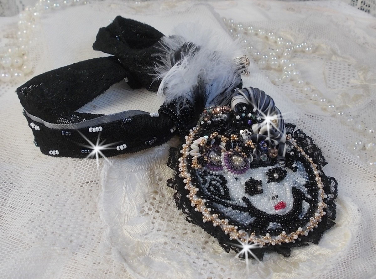 Black Feerie pendant necklace with a beautiful silk and pearl hat.
