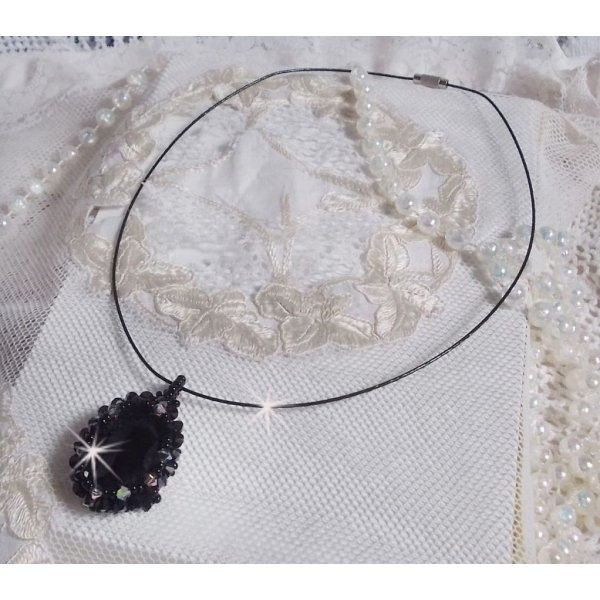 Mirano pendant necklace with Swarovski crystals and black seed beads