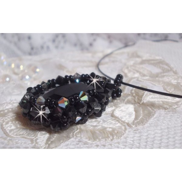 Mirano pendant necklace with Swarovski crystals and black seed beads