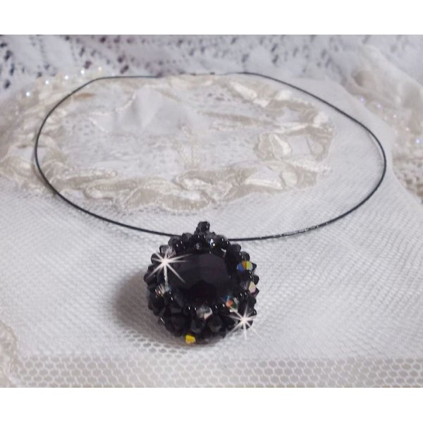 Mirano pendant necklace with Swarovski crystals and black seed beads