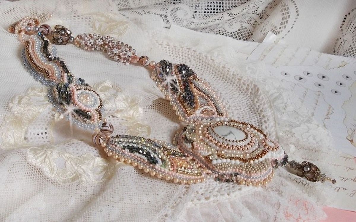 Angelique Marquise des Anges Haute-Couture necklace embroidered with gemstones and Swarovski crystals