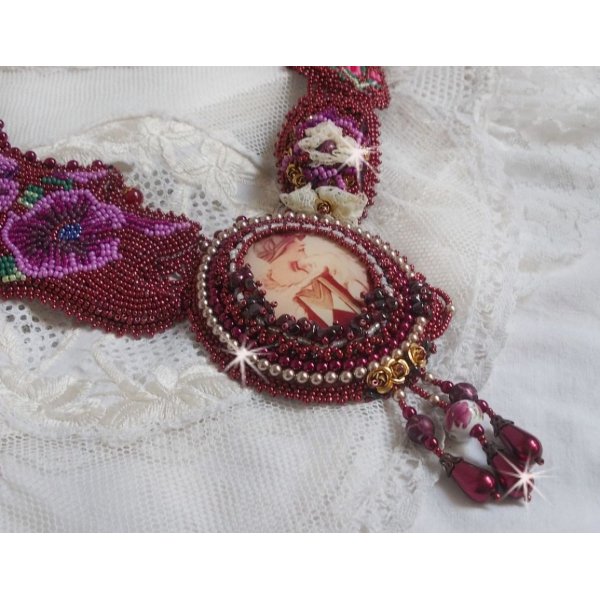 Art'D Haute-Couture necklace embroidered with different colored seed beads and Swarovski crystal pearls