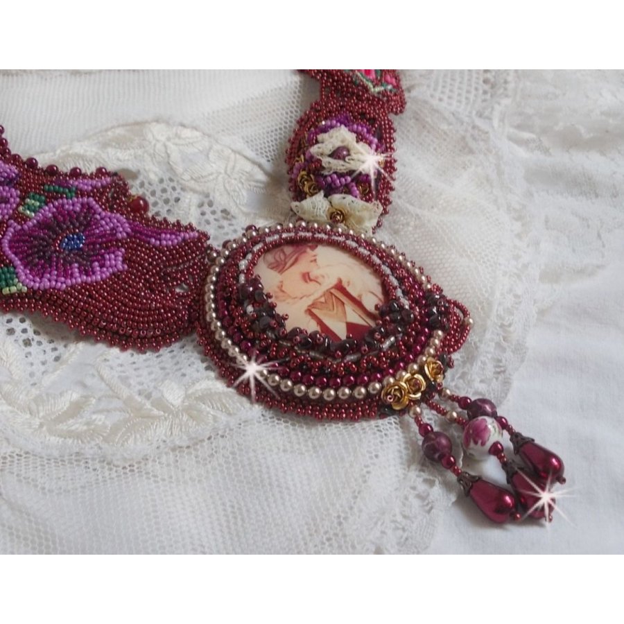 Art'D Haute-Couture necklace embroidered with different colored seed beads and Swarovski crystal pearls