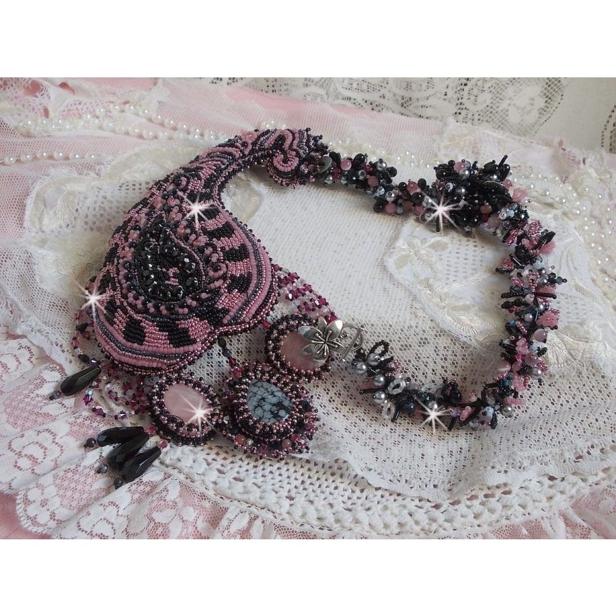 Necklace plastrron City of a Black and Pink Evening, a reflection of light embroidered with Quartz and Swarovski Crystals