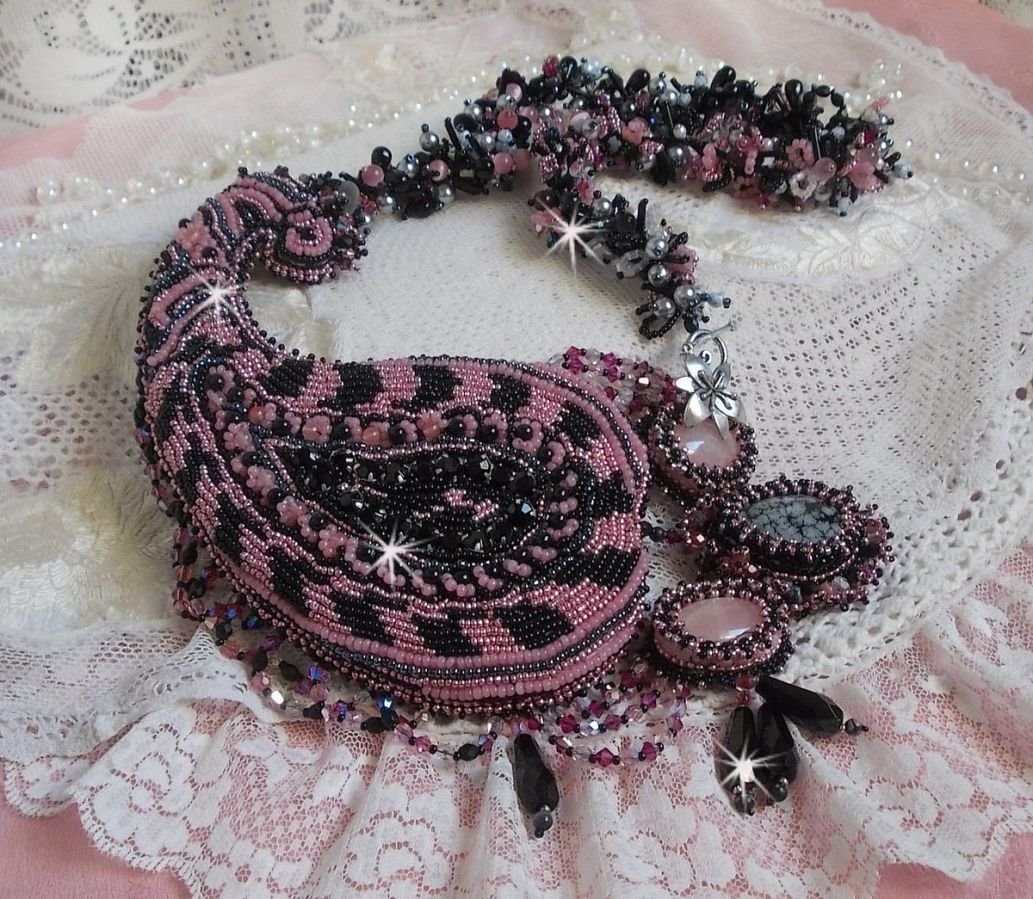 Necklace plastrron City of a Black and Pink Evening, a reflection of light embroidered with Quartz and Swarovski Crystals