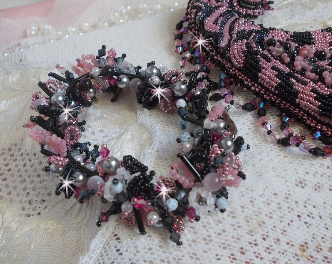 Necklace plastrron City of a Black and Pink Evening, a reflection of light embroidered with Quartz and Swarovski Crystals