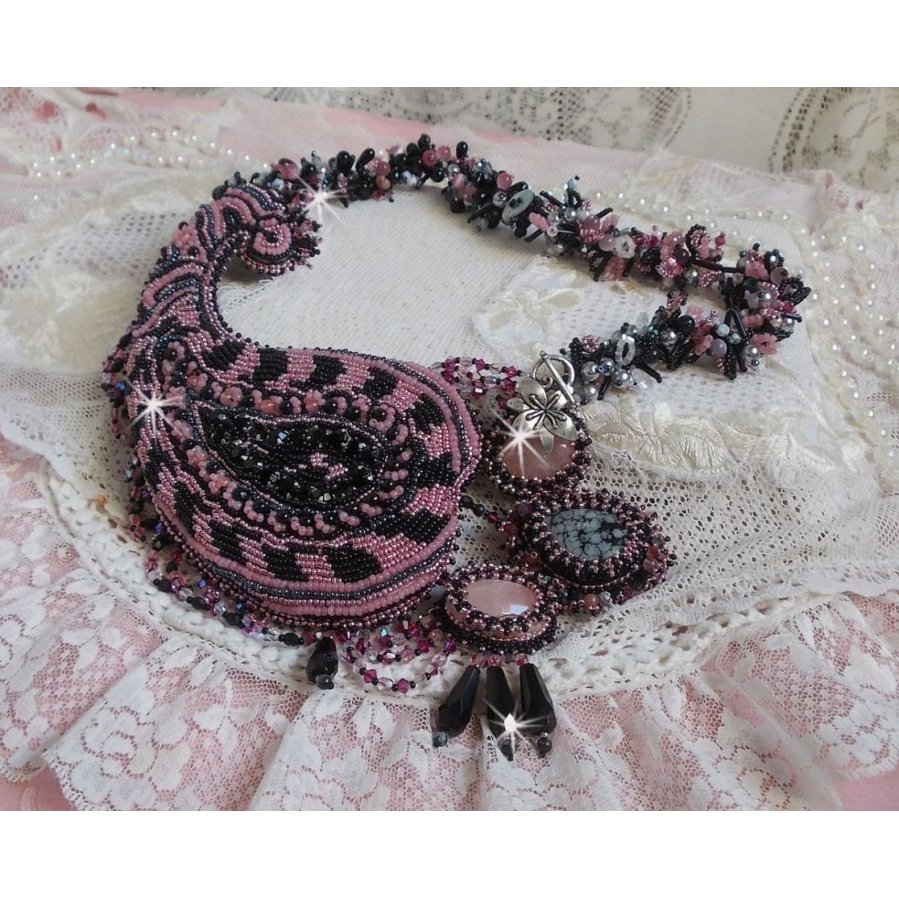 Necklace plastrron City of a Black and Pink Evening, a reflection of light embroidered with Quartz and Swarovski Crystals