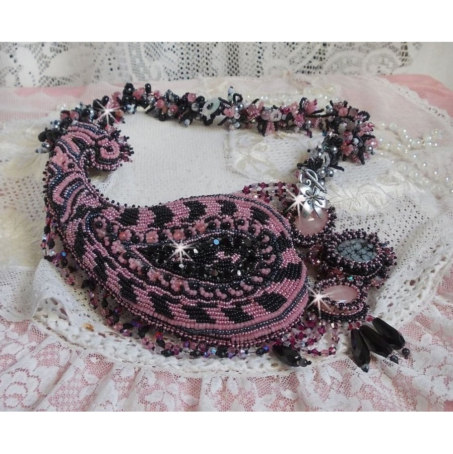 Necklace plastrron City of a Black and Pink Evening, a reflection of light embroidered with Quartz and Swarovski Crystals