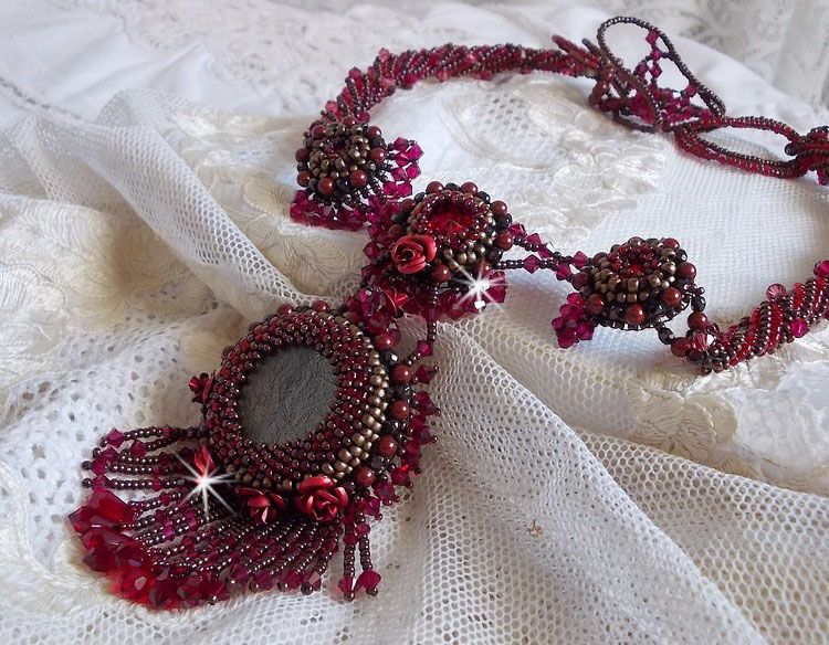 Rubby One necklace embroidered with Swarovski crystals and a ceramic cabochon