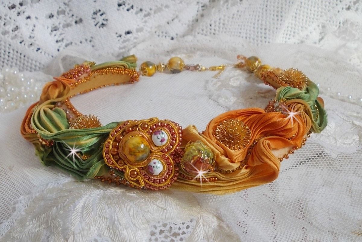 Rumba Haute-Couture necklace embroidered with silk shibori, soutache and Swaroski crystals