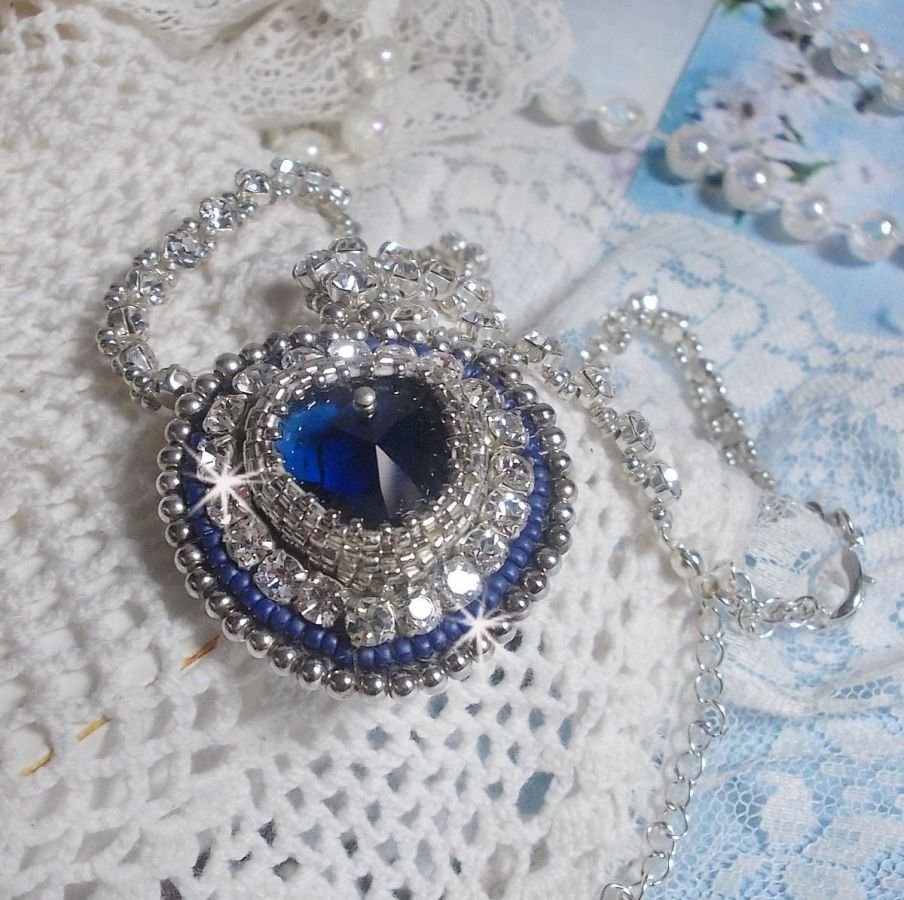 Blue Sapphire necklace embroidered with Swarovski crystal heart, Miyuki silver seed beads, bezels, 925/1000 silver clasp and extension chain