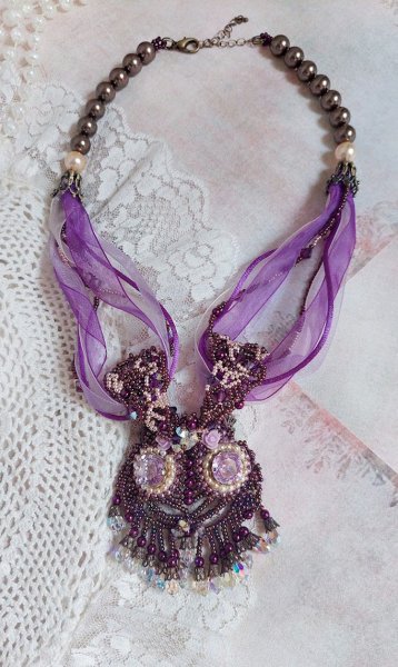 Parisienne necklace embroidered with Swarovski crystals, ivory pearls and seed beads