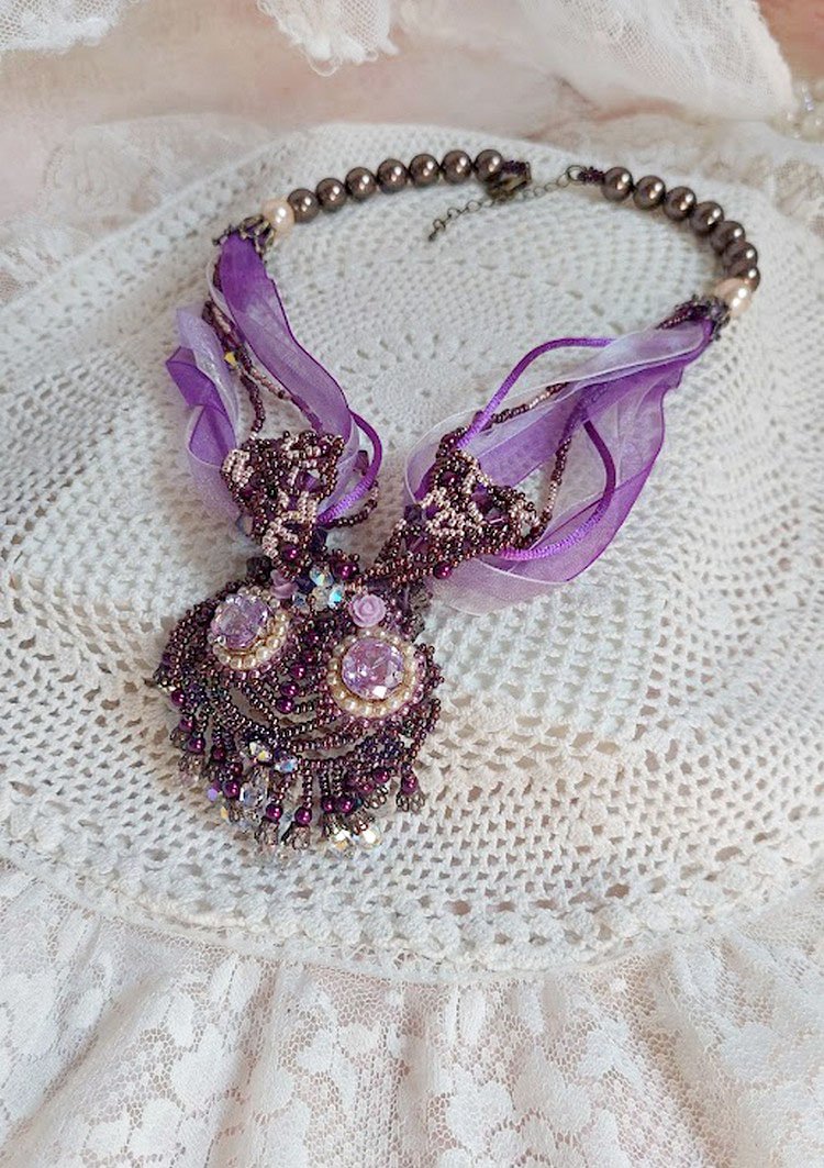 Parisienne necklace embroidered with Swarovski crystals, ivory pearls and seed beads