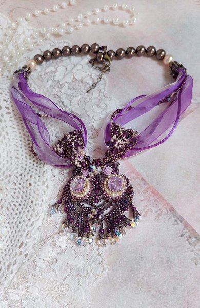 Parisienne necklace embroidered with Swarovski crystals, ivory pearls and seed beads