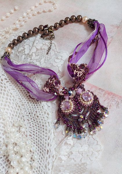 Parisienne necklace embroidered with Swarovski crystals, ivory pearls and seed beads