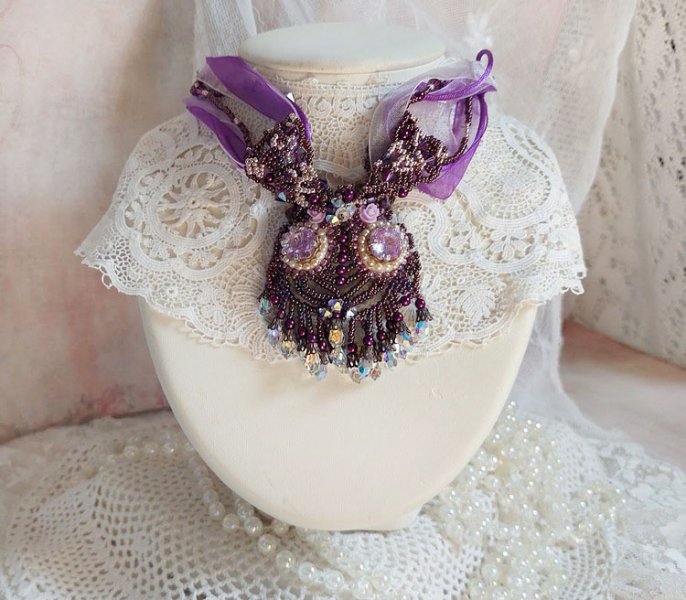Parisienne necklace embroidered with Swarovski crystals, ivory pearls and seed beads
