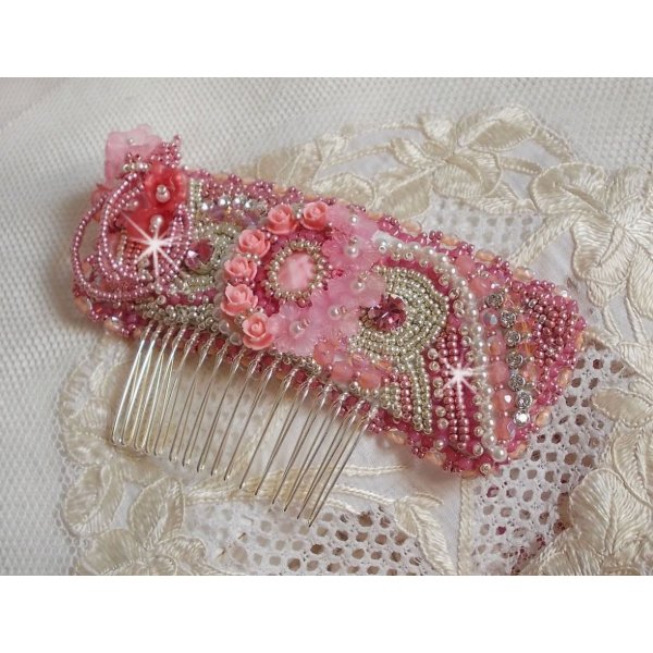 Magnolia comb embroidered with Swarovski crystals, resin beads and Miyuki seed beads