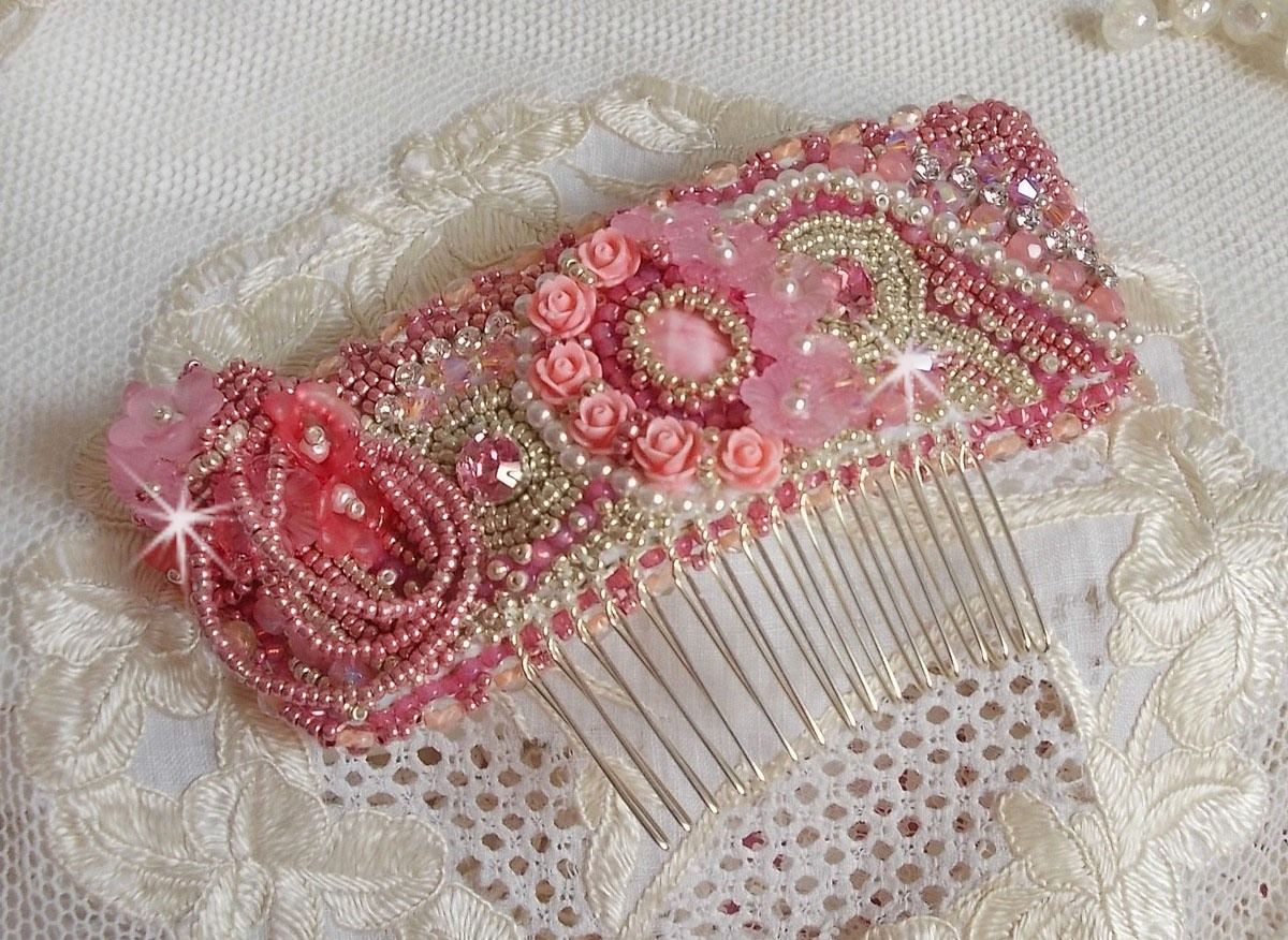 Magnolia comb embroidered with Swarovski crystals, resin beads and Miyuki seed beads