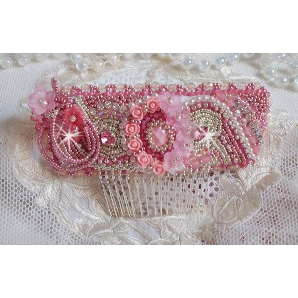 Magnolia comb embroidered with Swarovski crystals, resin beads and Miyuki seed beads