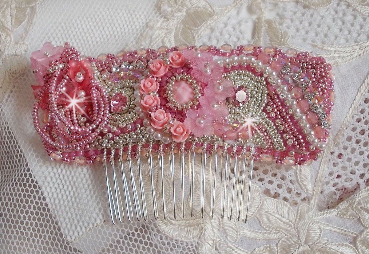 Magnolia comb embroidered with Swarovski crystals, resin beads and Miyuki seed beads