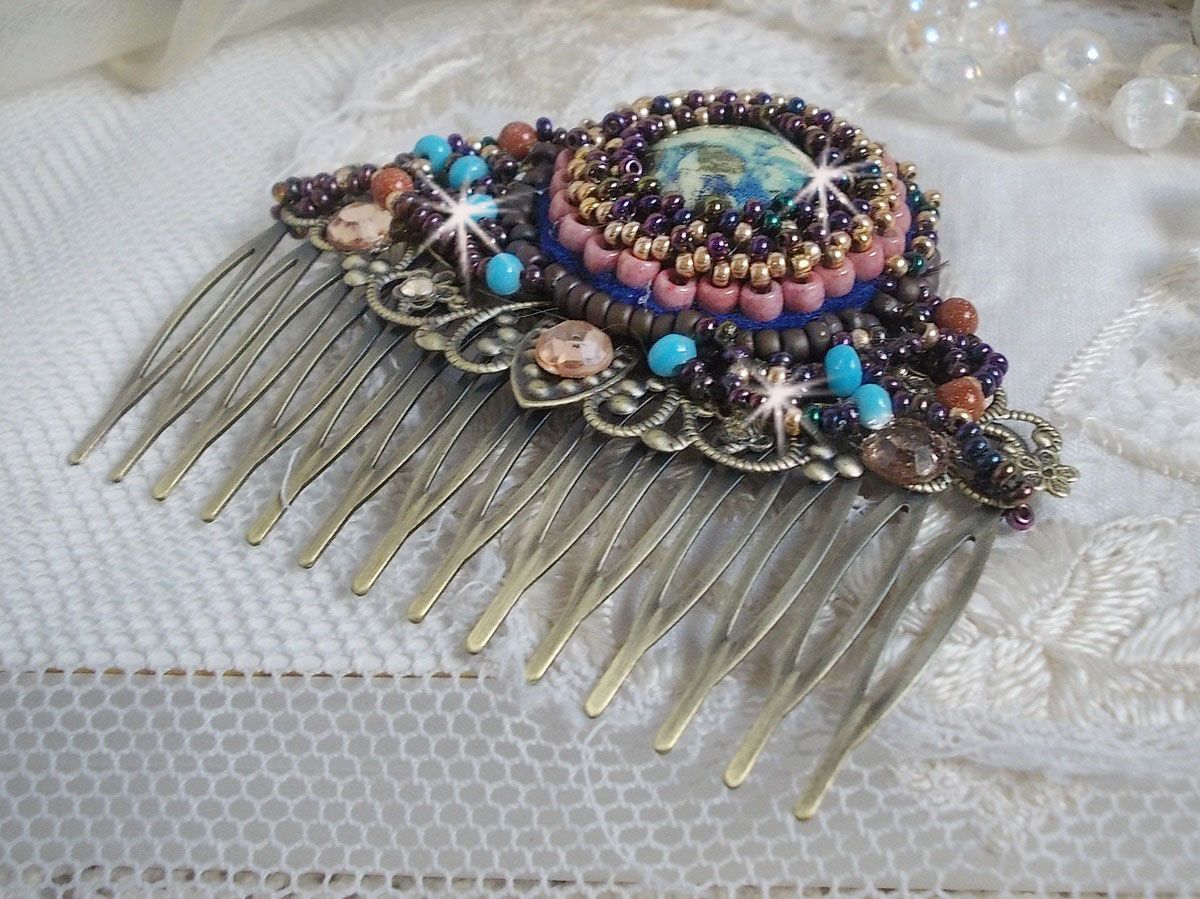 Bonjour Paris Hair Comb embroidered with a resin cabochon, gemstones (Gold Stone or Sun Stone), round beads and seed beads